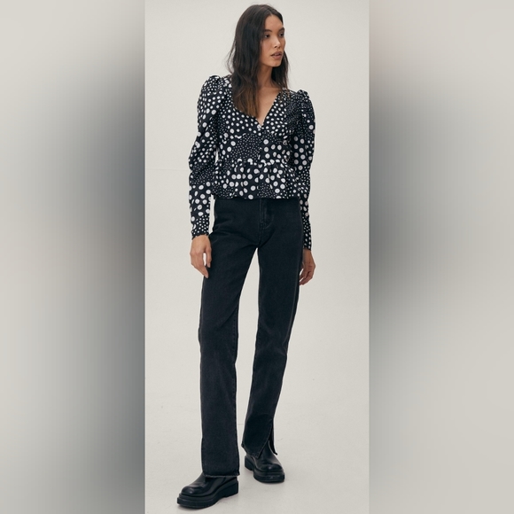 Nasty Gal Puff Sleeve V Neck Blouse In Print, Size 10, NWTs - Picture 3 of 8